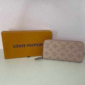 Louis Vuitton Zippy Wallet In Magnolia